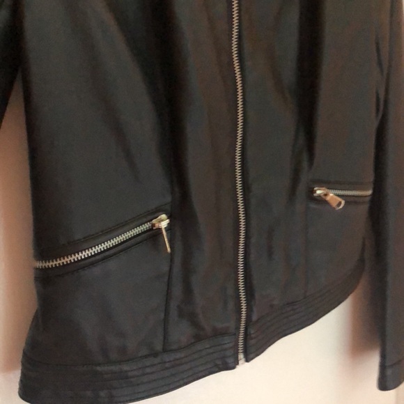 Faux leather jacket purchased in Spain - Picture 7 of 7